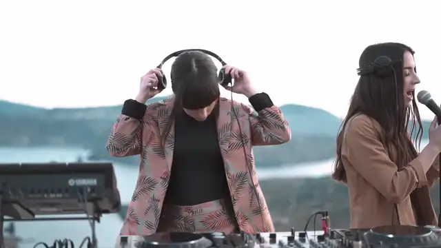 Giolì & Assia - #DiesisLive @Vulcano, Aeolian Islands [Handpan Set]