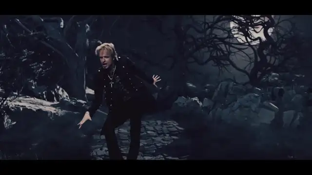 TOBIAS SAMMET’S AVANTASIA feat. CANDICE NIGHT – Moonglow (OFFICIAL MUSIC VIDEO)