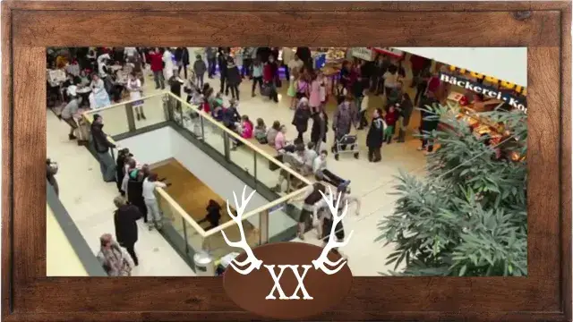 voXXclub - ''Rock mi'' Flashmob in den Riem Arcaden in München
