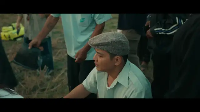 แอบเก็บความในใจไว้ภายในแว่นเรย์แบนสีดำ - TaitosmitH |Official MV|