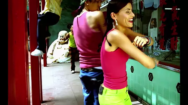Nelly Furtado - Turn Off The Light (Official Music Video)