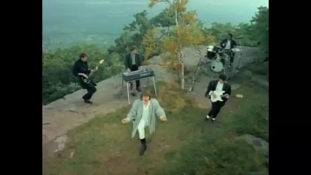 Simple Minds - Alive And Kicking