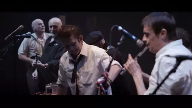 The Pogues - Dirty old town, live 2012