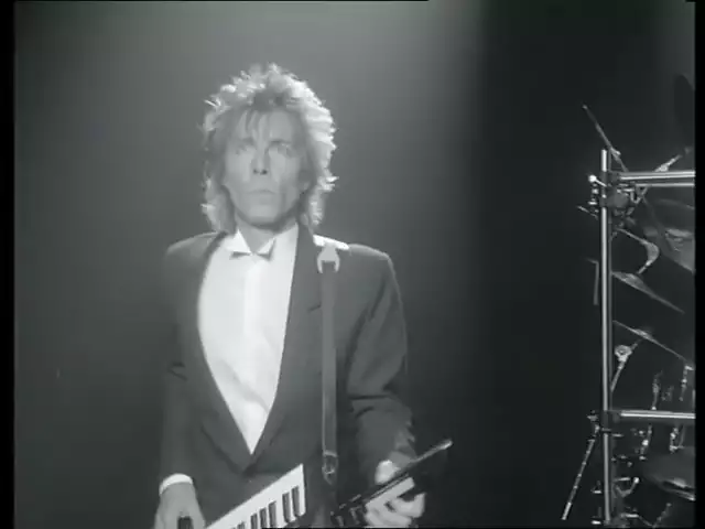Status Quo - In The Army Now