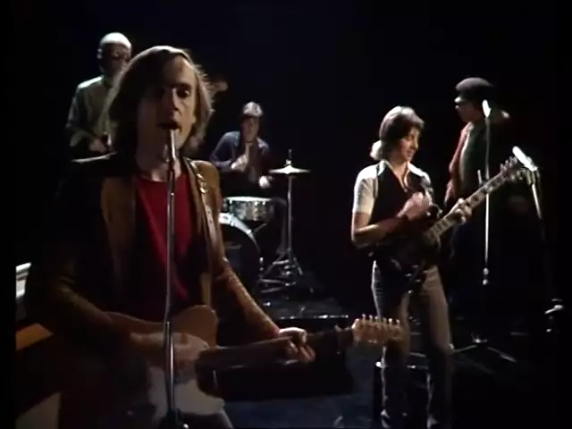 Sniff 'n' The Tears - 'Driver's Seat' (Official Video)