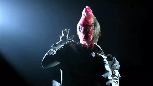 Thirty Seconds To Mars - Closer To The Edge