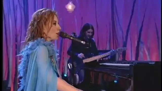 Tori Amos - Cornflake Girl - Oxygen Concert 2003