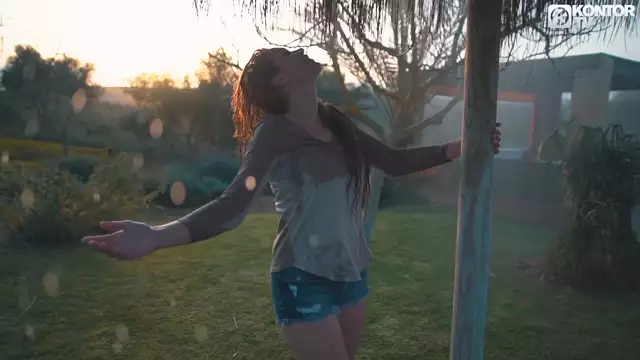 Two Magics - Barfuß im Regen (Official Video HD)