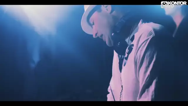 Gestört aber GeiL & Two Magics – Glücklich wie die Kinder (Official Video HD)