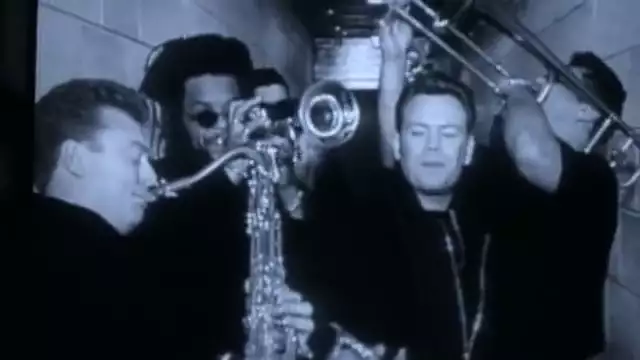 UB40 - (I Can't Help) Falling In Love With You (Remastered 2002)