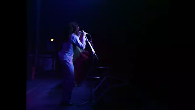 Bob Marley & The Wailers - No Woman, No Cry (Live At The Rainbow 4th June 1977)