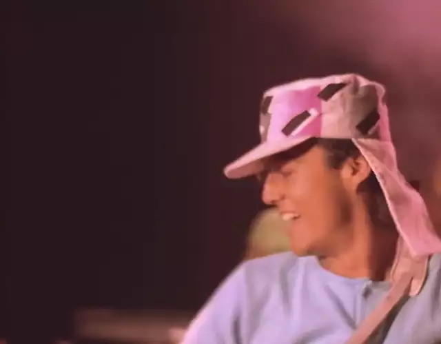 Wham! - Wake Me Up Before You Go-Go (Official Video)