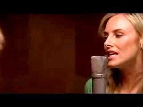 Wilson Phillips ''Go Your Own Way'' 2004 -Video