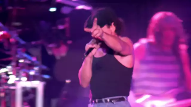 AC/DC - Hells Bells (Live at Donington, 8/17/91)
