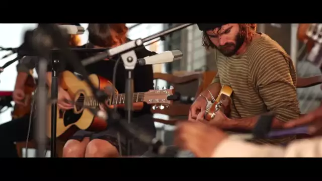 Angus & Julia Stone - Heart Beats Slow (Live Acoustic)