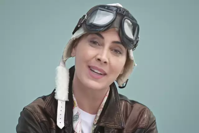 Anouk - It's A New Day [Official Video]