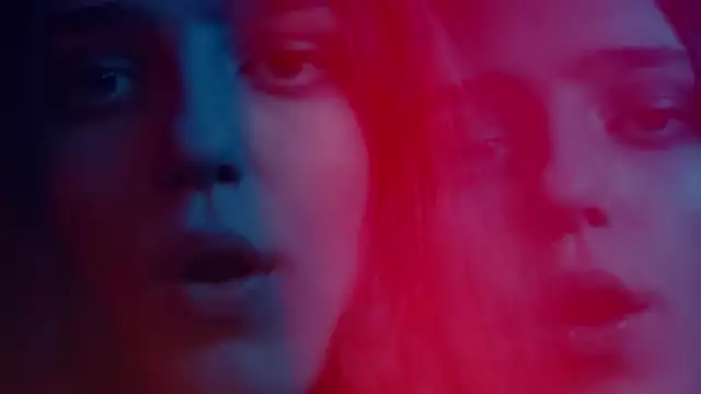 Birdy - Keeping Your Head Up (Official Music Video)