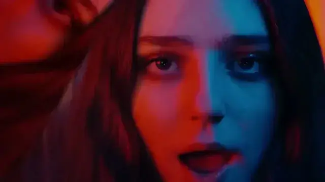 Birdy - Keeping Your Head Up (Official Music Video)