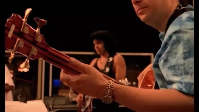 Bryan Adams - Please Forgive Me (Official Music Video)