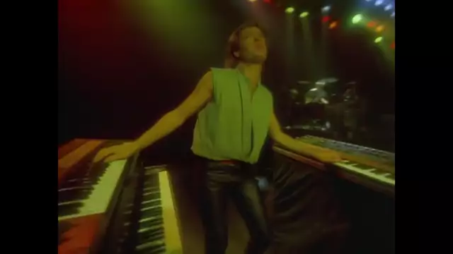 Bryan Adams - Run To You