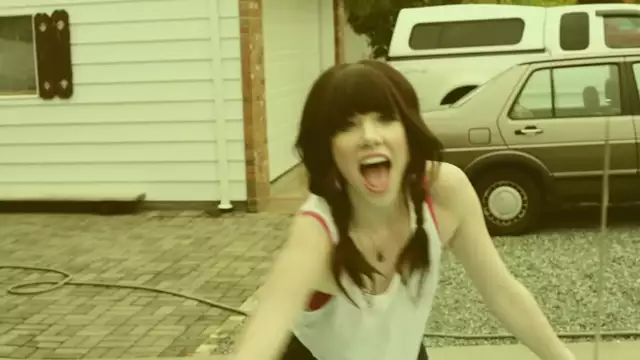 Carly Rae Jepsen - Call Me Maybe