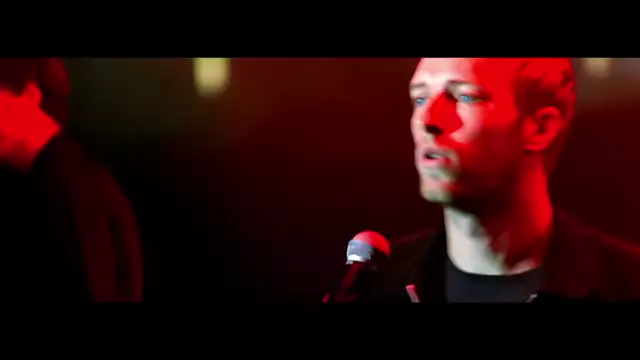 Coldplay - Clocks (Official Video)