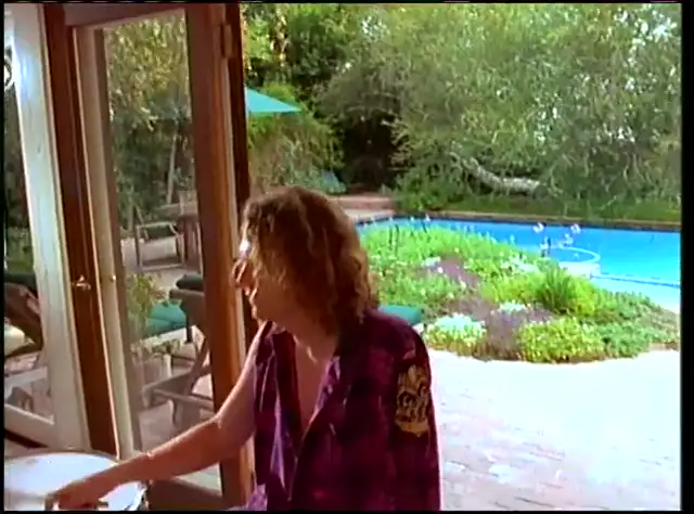 DEF LEPPARD - ''Miss You In A Heartbeat'' (Official Music Video)