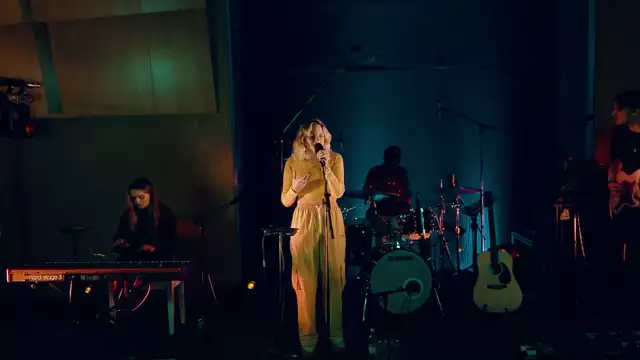 Delilah Montagu Performs 'Why' For Clash Live At Metropolis Studios
