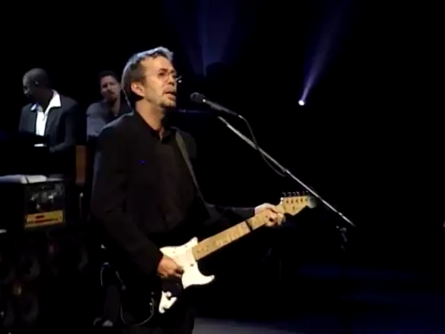 Eric Clapton - Wonderful Tonight [Official Live]