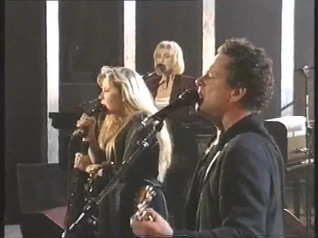 Go Your Own Way - Fleetwood Mac - 1997