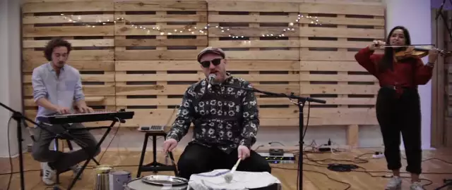 Flo Mega - Niemand Ist Wie Du (Akustik Version)