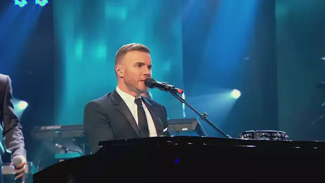 Gary Barlow - Back For Good ft. JLS