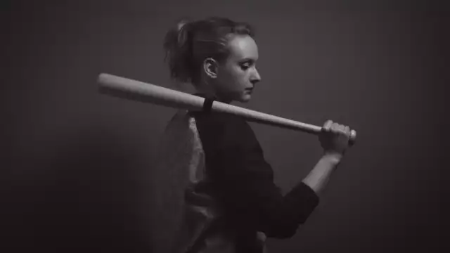Leslie Clio - I Couldn't Care Less (Official Video)