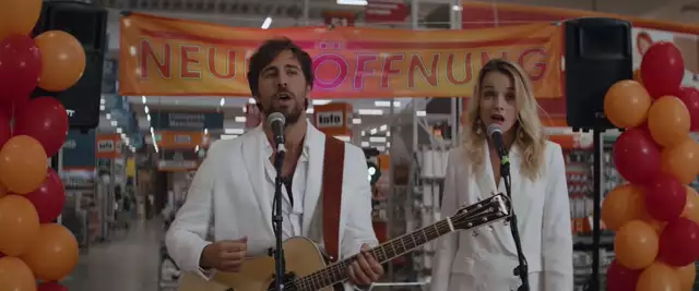 LOTTE & Max Giesinger - Auf das, was da noch kommt (Official Video)