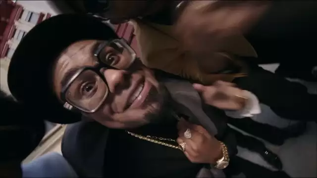 Mark Ronson - Uptown Funk (Official Video) ft. Bruno Mars