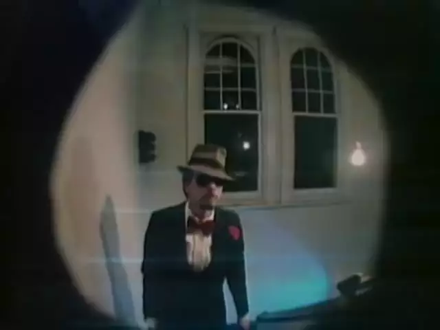 Men At Work - Who Can It Be Now? (Video Version)
