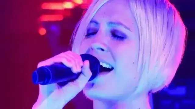 Schiller ft. Meredith Call (live)  --  Epic Shores / Reach Out / The Silence