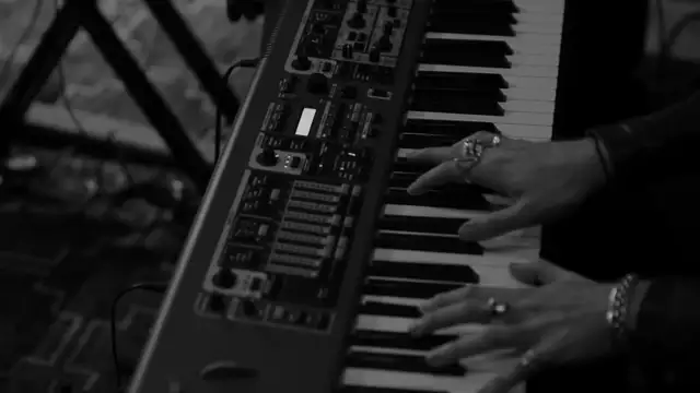 Mikky Ekko performing ''Stay'' Live at Sonos Studio on KCRW