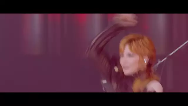 Mylène Farmer - Désenchantée (Timeless 2013 Live)