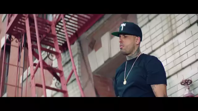 El Amante - Nicky Jam (Video Oficial)  (Álbum Fénix)