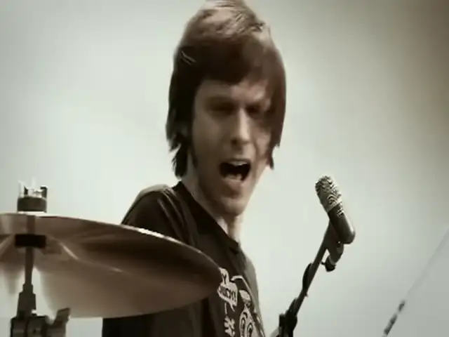 Kaiser Chiefs - Ruby (Official Video)